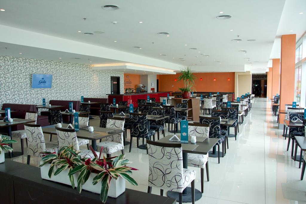Gala Hotel Y Convenciones Resistencia Ngoại thất bức ảnh